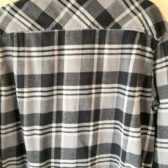 LIKE NEW! Vans Flannel Button Plaid Mens Shirt Size Large - Picture 7 of 10